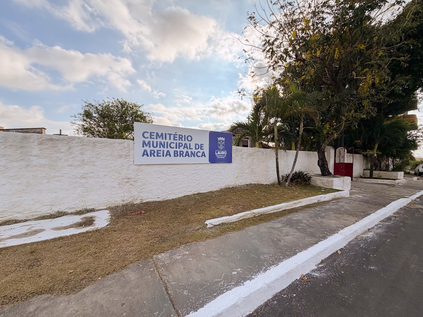 Prefeitura prepara cemitérios municipais para o Dia de Finados (2), em Lauro de Freitas -